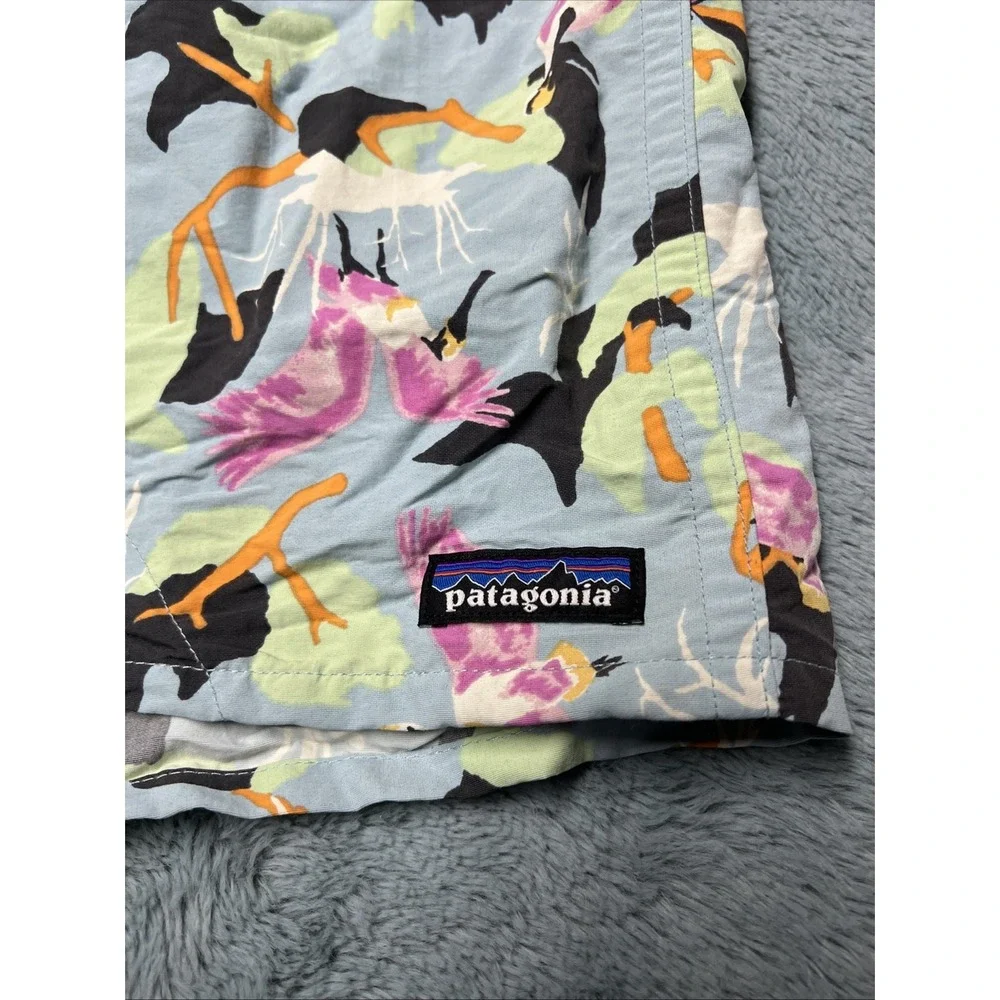 Patagonia Swim Shorts Mens XL Blue Graphic Logo Flamingos 3 Pocket Swimsuit